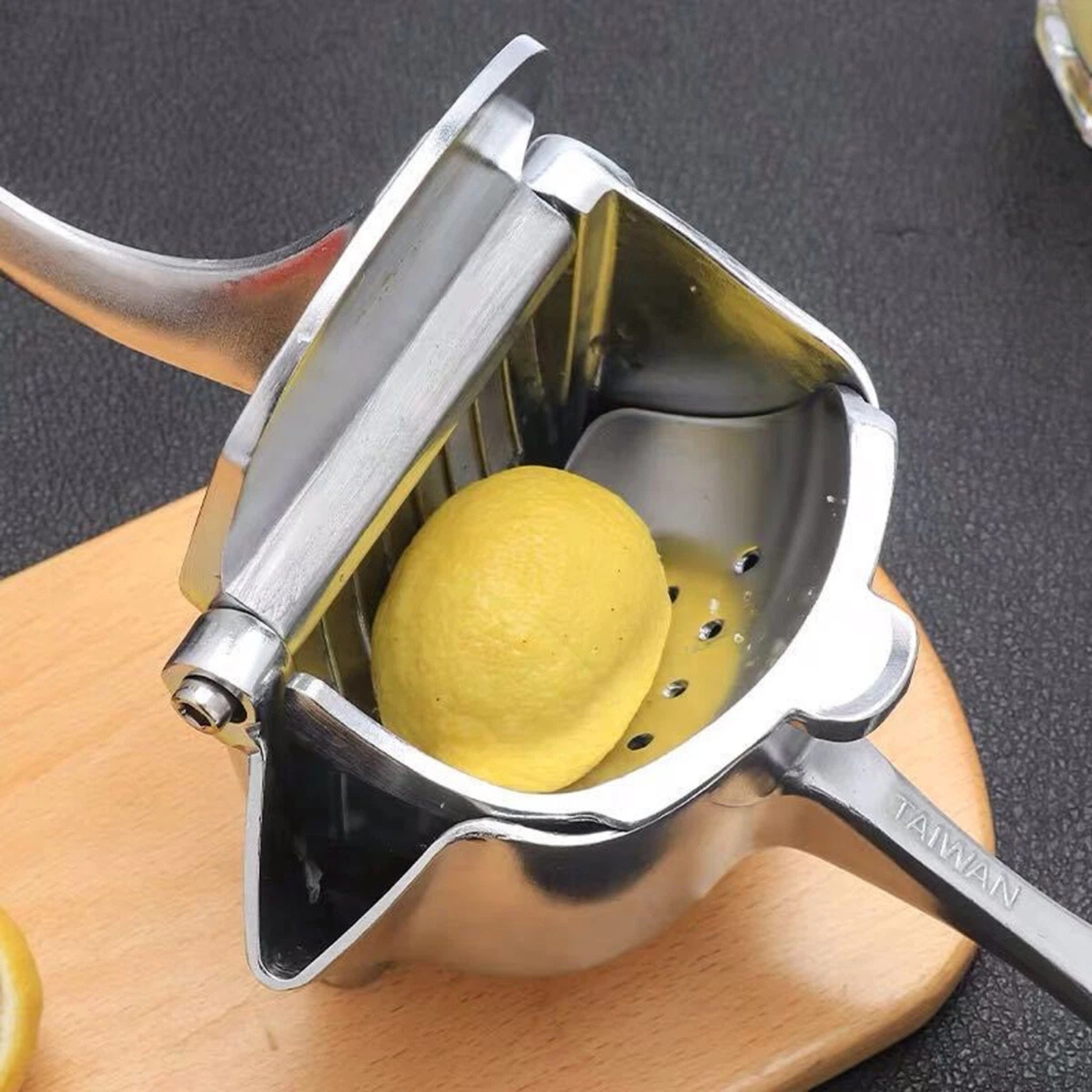 Aluminium Alloy Manual Juicer Citrus Fruit Hand Press Squeezer