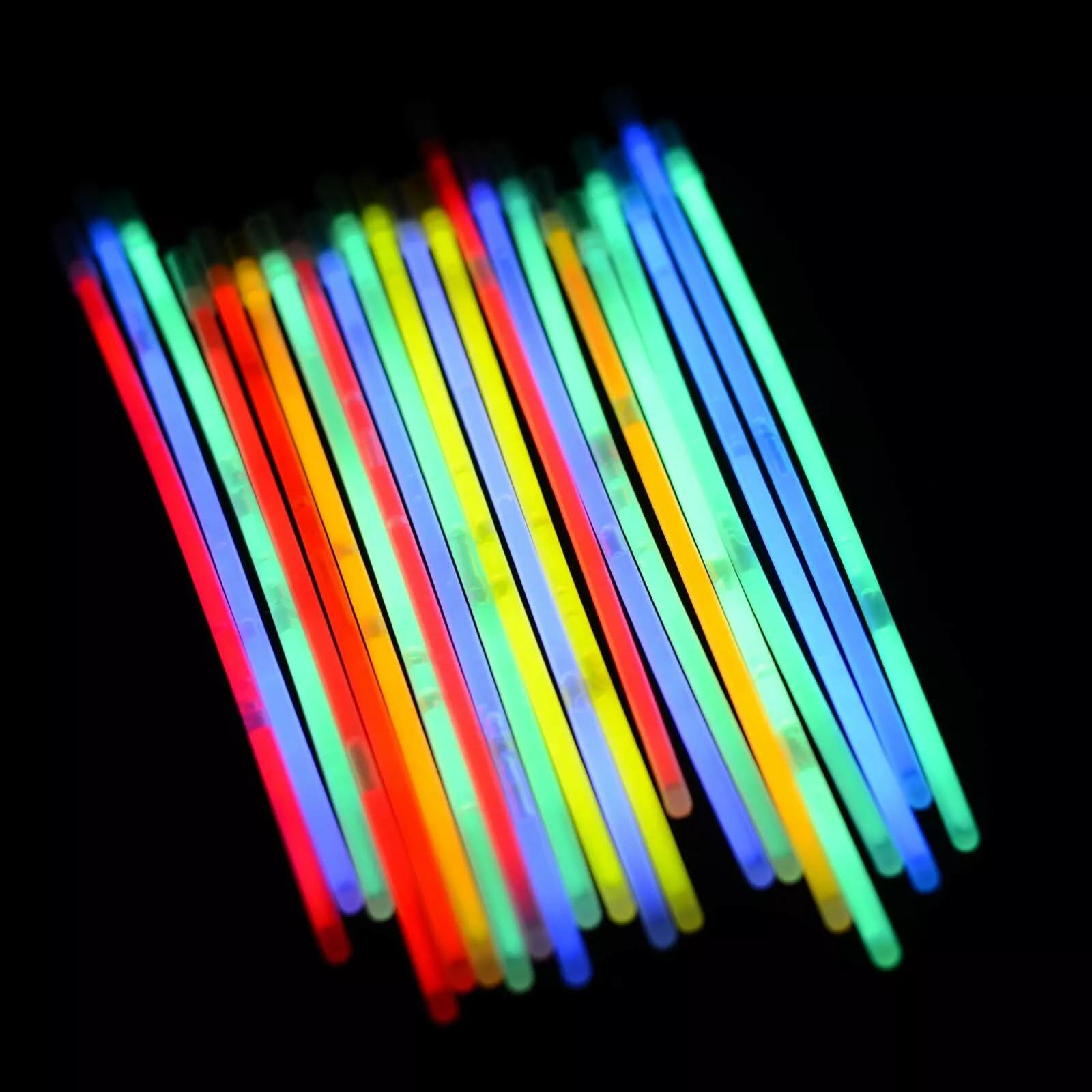 200x Glow Sticks Light No Flame Colour Mixed Glow Party